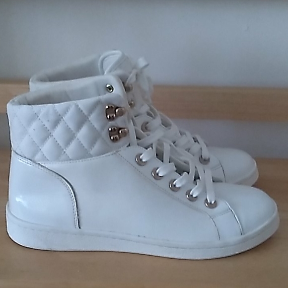 Shoes - Hightop sneakers